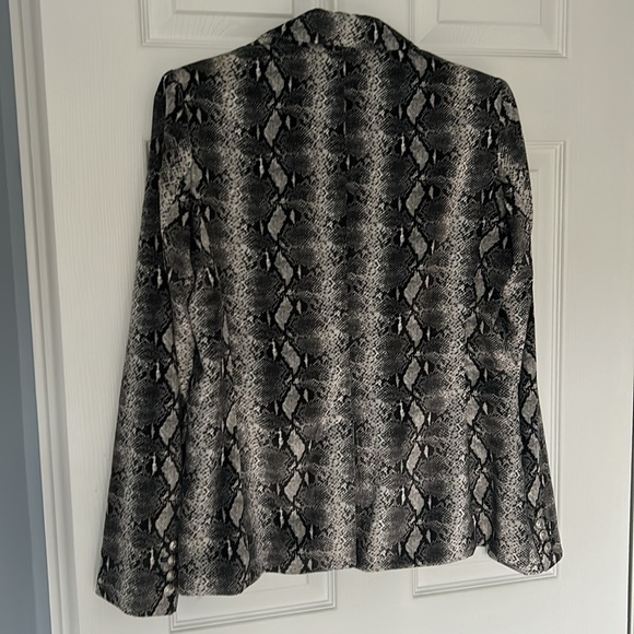 GENERATION LOVE Sasha Snake Dbl Breasted Blazer NWT - Picture 4 of 5